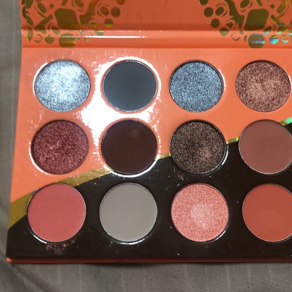 Juvias place coral 3 palette - Picture 3 of 3